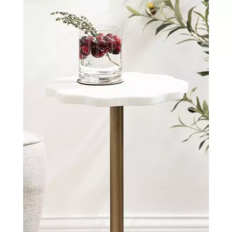 Table d'appoint ronde en marbre festonné et métal noir/doré/argenté pour 1