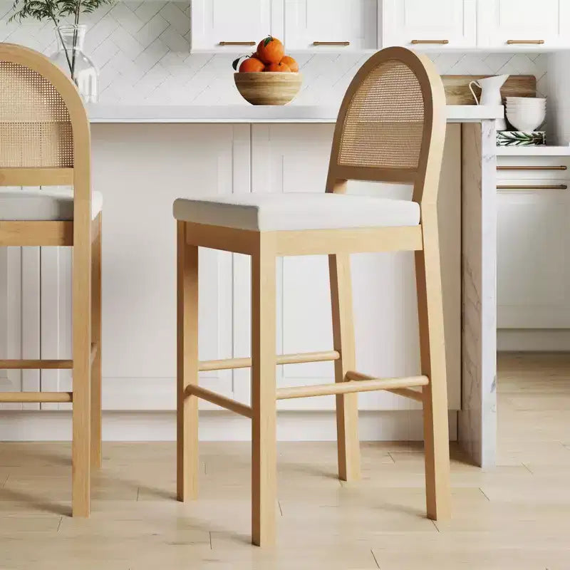 Tabouret de bar hauteur comptoir en rotin chêne naturel et bouclé crème pour 1