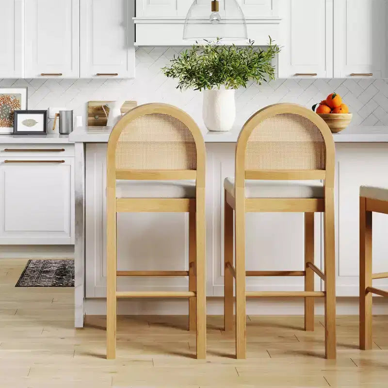 Tabouret de bar hauteur comptoir en rotin chêne naturel et bouclé crème pour 1